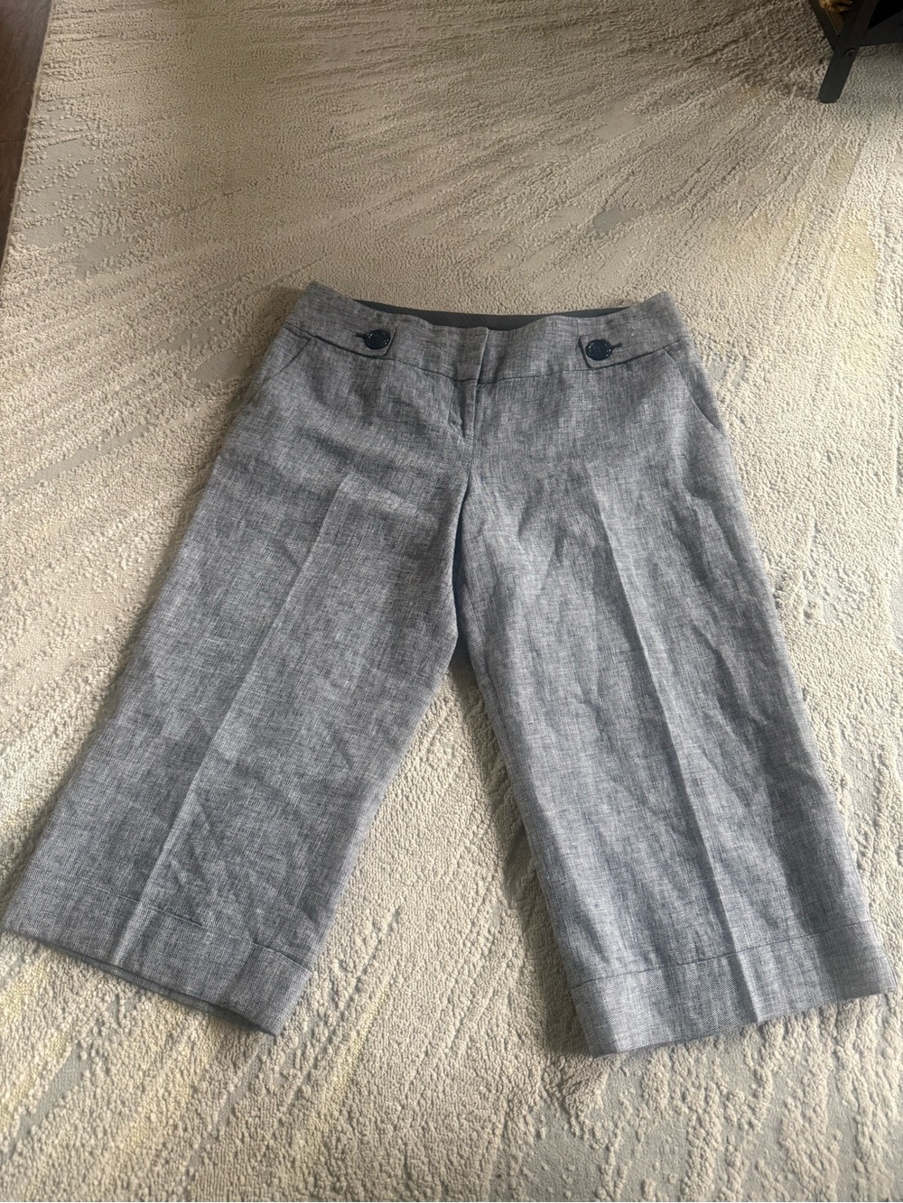 The Limited black white capris long shorts Cassidy fit mid rise cuffed classy 8